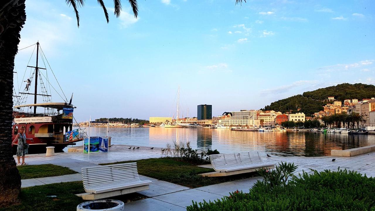 شقة Tales Of Split - 100 Meters From The Seafront المظهر الخارجي الصورة